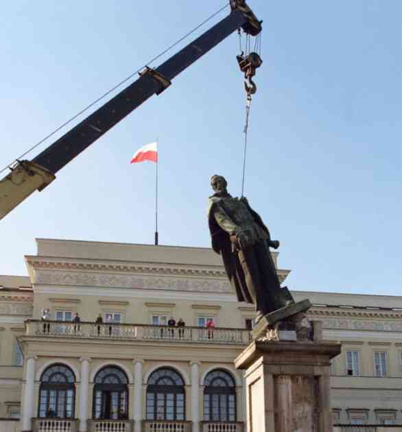 Poljska će ukloniti sve sovjetske spomenike