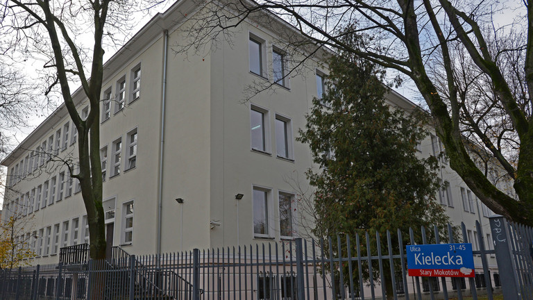 Poljska policija upala u rusku školu - RIA