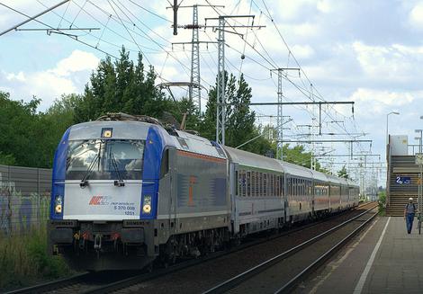 Poljski mašinovođa ostavio 250 putnika u vozu na stanici jer mu se ZAVRŠILO RADNO VREME