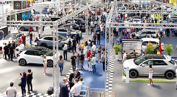 Polovina automobila na sajmu kupljena za keš, prodato više od 75 vozila vrednijih od 150.000 evra