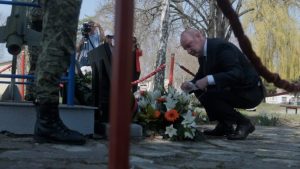 Položeni venci u kasarni „Jugovićevo” za poginule u NATO bombardovanju