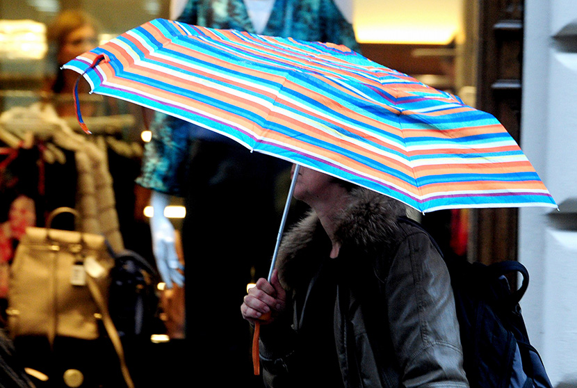 Ponesite kišobrane: U Srbiji danas oblačno, vetrovito i svežije