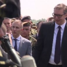 Ponosan sam na našu vojsku, neka živi Srbija: Vučić objavio video sa prikaza sposobnosti Vojske Srbije ŠTIT 2022  (VIDEO)