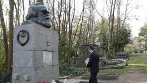 Ponovo oskrnavljen grob Karla Marksa u Londonu