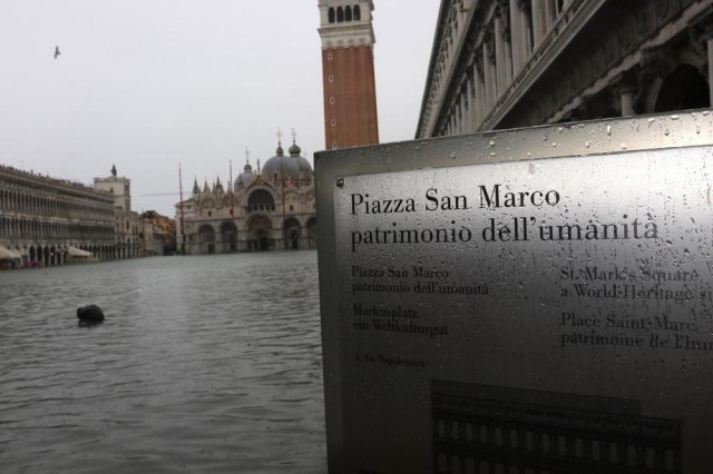 Ponovo otvoren Trg Svetog Marka u Veneciji, voda i dalje visoka