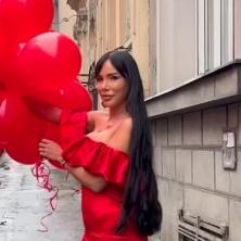 Ponovo se UGOJILA!? Aleksandra Subotić POZIRALA u pripijenoj crvenoj haljini, ispale joj masne naslage (VIDEO)