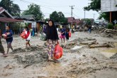 Poplave i klizišta u Indoneziji: Stotine raseljenih, ima poginulih i nestalih