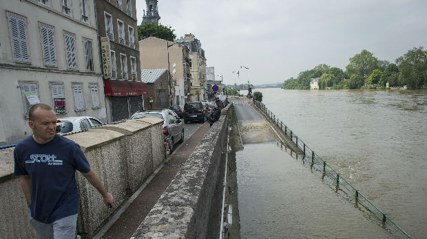 Poplave u Francuskoj, evakuisano 750 kampera