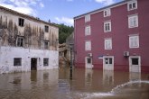 Poplave u Hrvatskoj: Vrhunac vodenog talasa u Karlovcu, kritično kod Petrinje FOTO