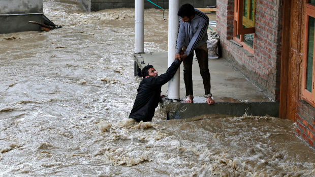 Poplave u Indiji, 83 osobe poginule