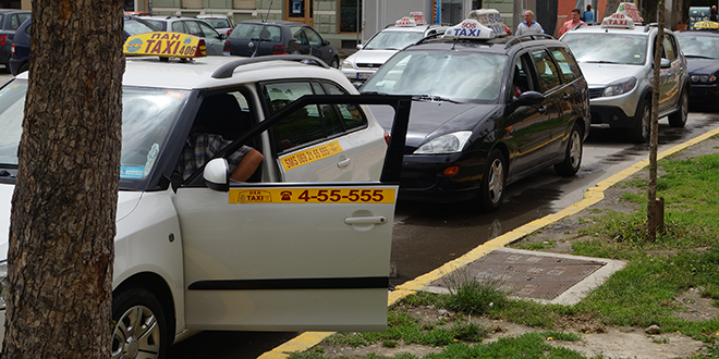 Pored poskupljenja, cene taksi usluga u Zrenjaninu među najjeftinijim