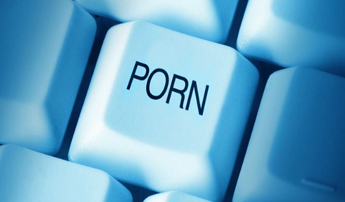 Porno film na bilbordu u Kini