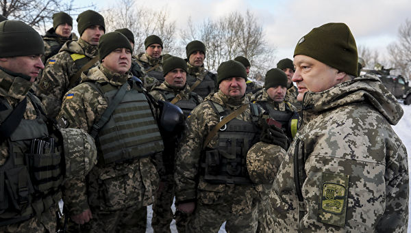 Porošenko ukinuo ratno stanje, ali „ruska pretnja nigde nije otišla“