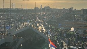 Poruka sa protesta „Vostani Serbije“ u Beogradu: „Izbori još nisu raspisani jer ih se boje“