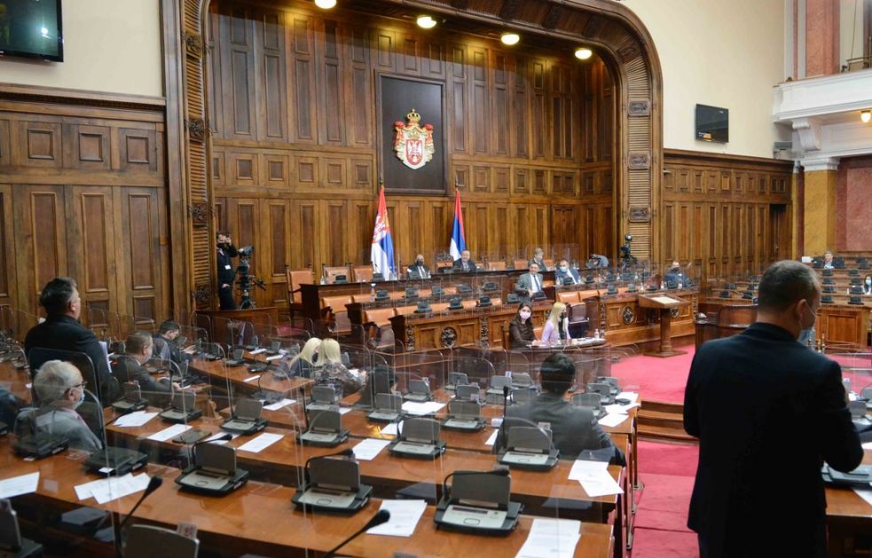 Poslanici o očuvanju Hilandara; Gojković: Zakonom do sigurne finansijske pomoći