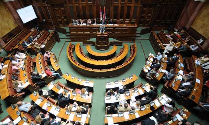 Poslanici u parlamentu o incidentima na Kosovu