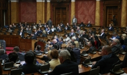 Poslanici vladajuće većine u Skupštini o blokadi na Trgu republike i Medojeviću