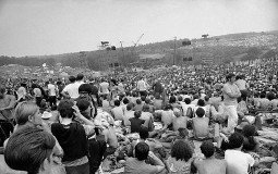 
					Posle 50 godina nemoguće ponoviti festival Vudstok u SAD 
					
									