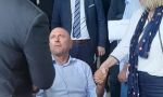 Posle brutalne intervencije policije u Budvi, gradonačelnik Carević, sa nogom u gipsu, poručio: Neću se predati, niti odustati (FOTO)