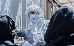 
					Posle pet dana rasta, u Italiji manji broj novozaraženih korona virusom 
					
									