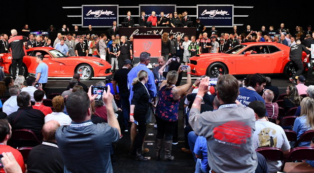 Poslednji Dodge Viper i Challenger SRT Demon prodati za milion dolara