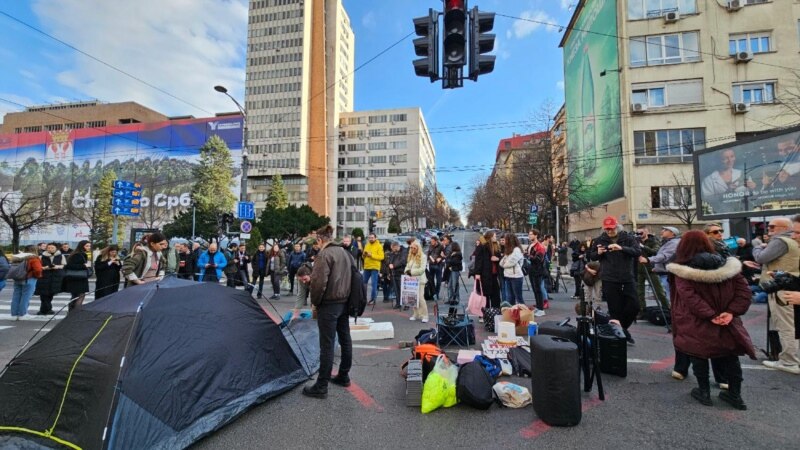 Studentska blokada prošla mirno, posle  24 sata pridružili se protestu u centru Beograda