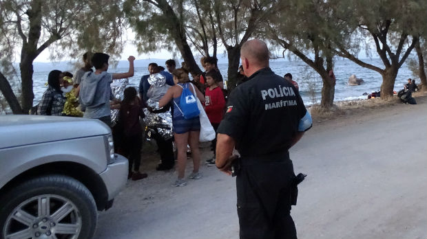 Potera na auto-putu u Grčkoj – krijumčar migranata odbio da zaustavi automobil