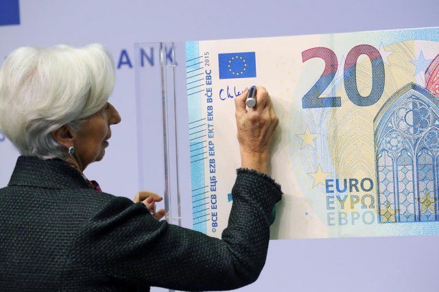 Potpisala: Kristin Lagard pustila u opticaj nove novčanice evra
