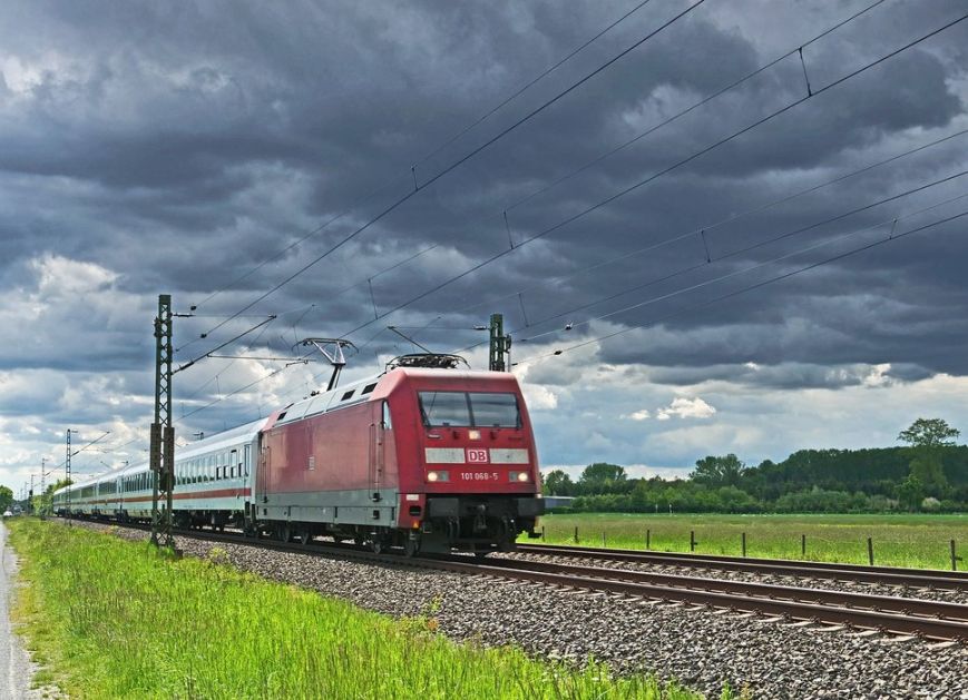 Potpisan ugovor o kreditiranju pruge Budimpešta-Beograd