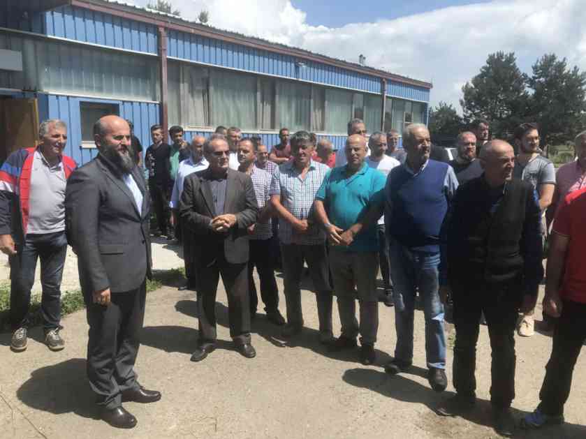 Potpredsjednik Vlade Krkobabić i narodni poslanik muftija akademik Zukorlić u posjeti sjeničkoj opštini