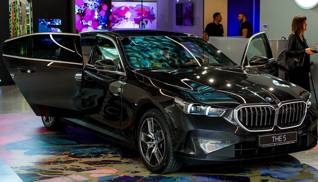 Potpuno novi BMW Serije 5 premijerno predstavljen u Beogradu