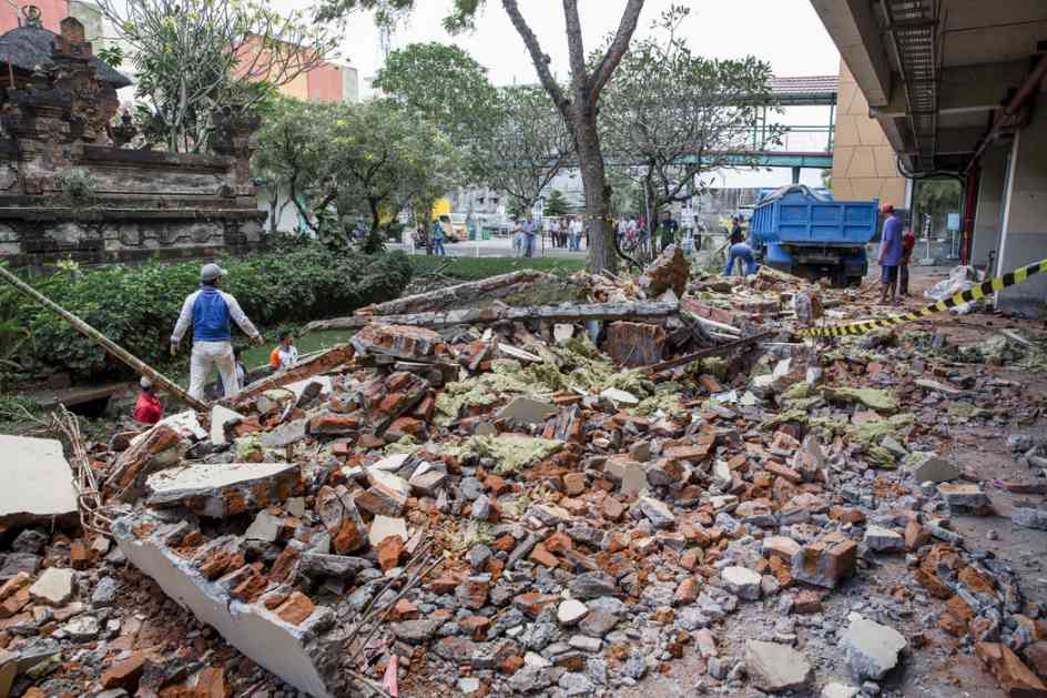 Potraga za preživelima nakon zemljotresa u Indoneziji