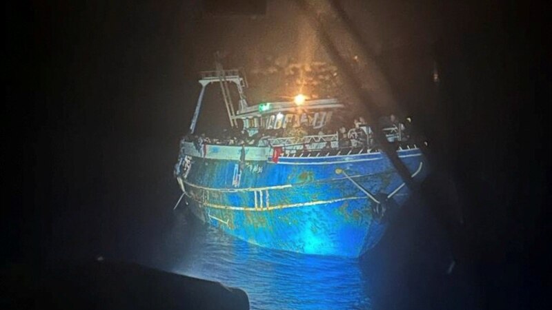 Potraga za stotinama nestalih nakon što je blizu Grčke potonuo brod sa migrantima 
