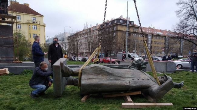 Povratak maršala: Hoće li Prag vratiti u Moskvu stari spomenik koji je šaljivdžija demontirao
