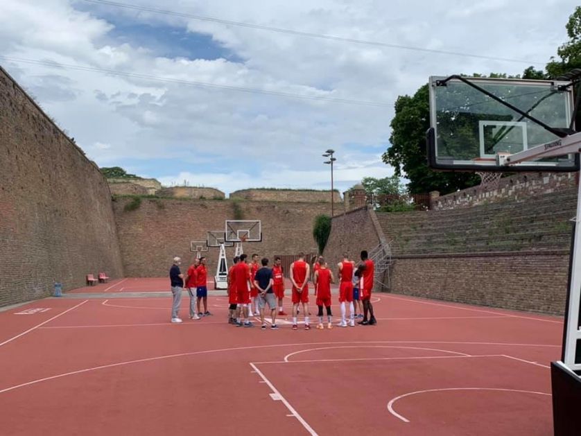 Povratak tradiciji: Košarkaši Zvezde trenirali na Kalemegdanu