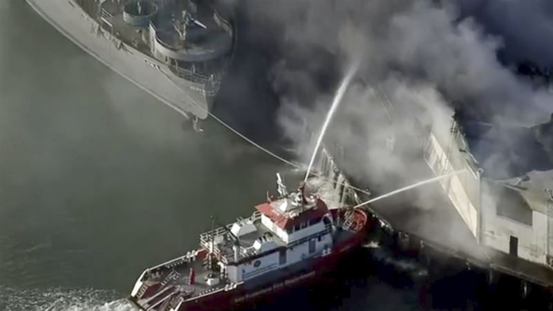 Požar na dokovima u San Francisku
