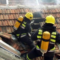 Požar u hotelu na Kopaoniku: Vatrogasci se bore sa vatrom