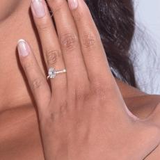 Poznata S*KS BOMBA SE VERILA SA NBA ZVEZDOM: Evo kako izgleda verenički prsten (FOTO)