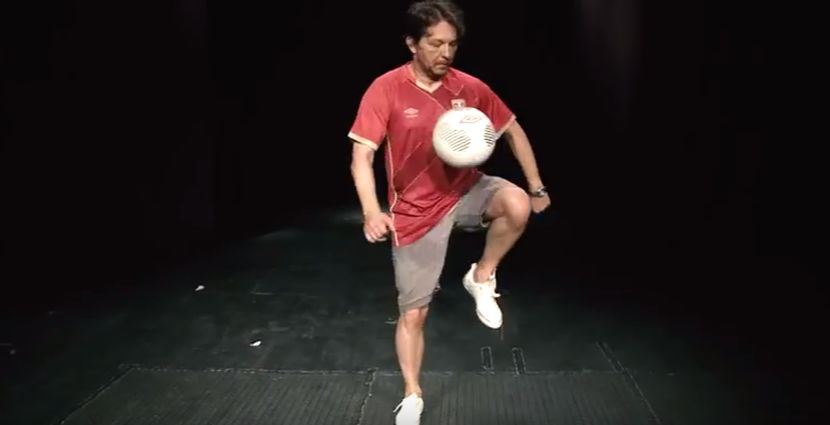 Poznati glumac demonstrirao tehniku sa loptom, a zatim vas pozvao da podržite fudbalere u kvalifikacijama!