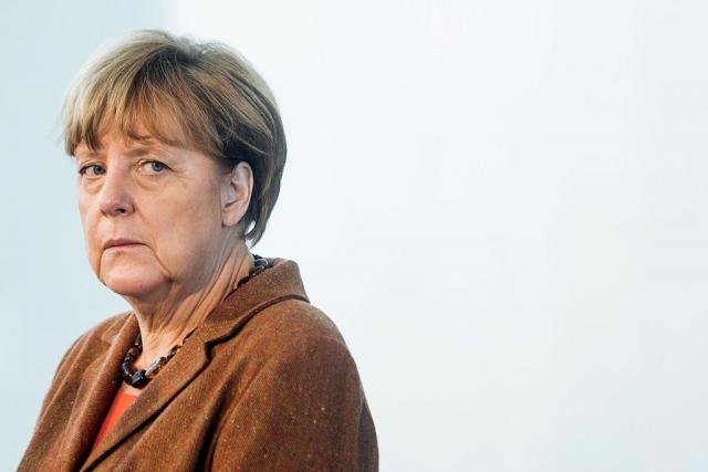 Prag o Merkel: Ubica Evrope; Merkel: Naći ćemo rešenje