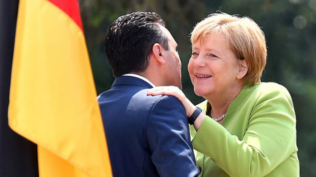 Pravi Zaev, lažni Porošenko i fotografije Angele Merkel