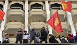 Predsednički izbori u Kirgiziji, pogodjenoj političkom krizom, raspisani za januar