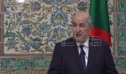  Predsednik Alžira pozdravio nov odnos poverenja s Francuskom