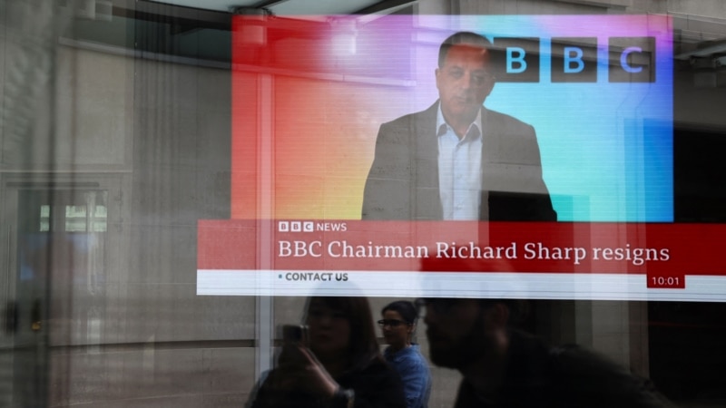 Predsednik BBC-a podneo ostavku zbog uloge u pozajmici Borisu Džonsonu