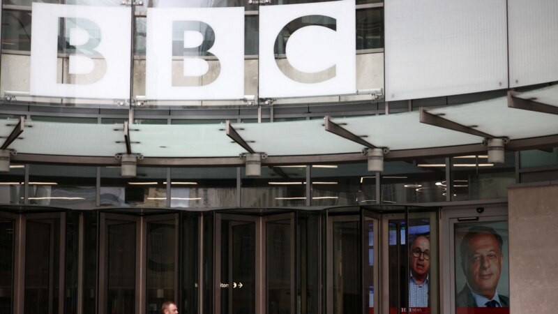Predsednik BBC-ja podneo ostavku zbog uloge u pozajmici Borisu Džonsonu 