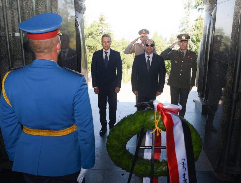 Predsednik Egipta završava posetu Srbiji, položio venac na Spomenik Neznanom junaku