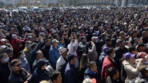 Predsednik Kirgizije proglasio vanredno stanje u glavnom gradu zbog protesta