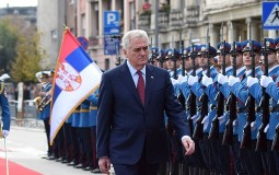 
					Predsednik Nikolić odlikovao pripadnike Vojske Srbije i Ministarstva odbrane 
					
									
