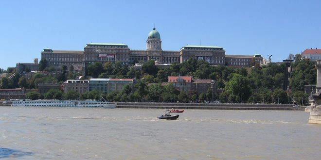 Vučić doputovao u Budimpeštu