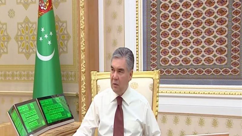 Predsednik Turkmenistana traži od građana da ne gube vreme na mobilne i kompjutere